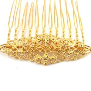 Hair comb with filigree