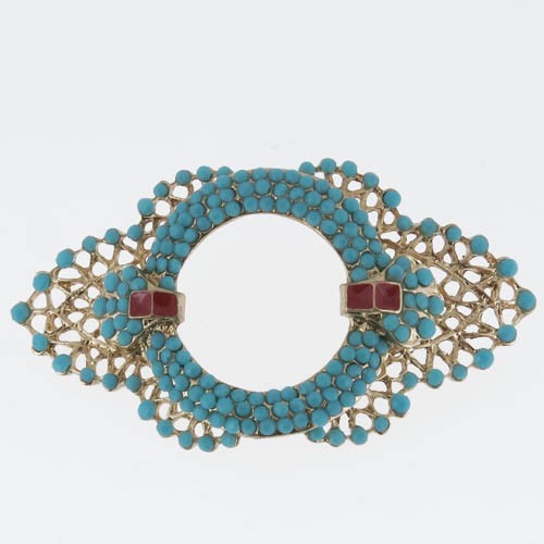 קישוט עגול מעוטר בחרוזי טורקיז