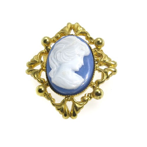 סיכת מדונה ייחודית בצבע תכלת 30.20x26.40 מ"מ