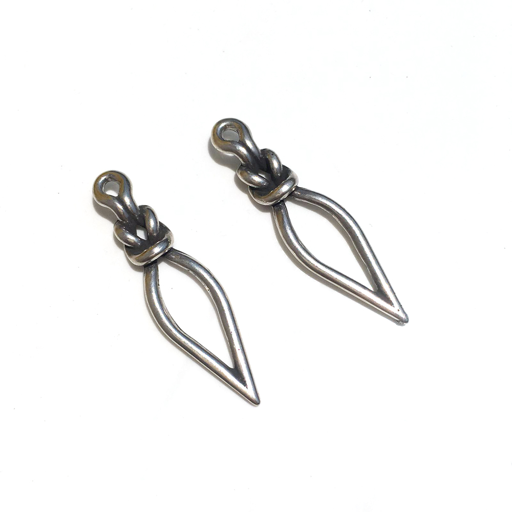 תליון חץ 17x47ממ כ.צ 2יח